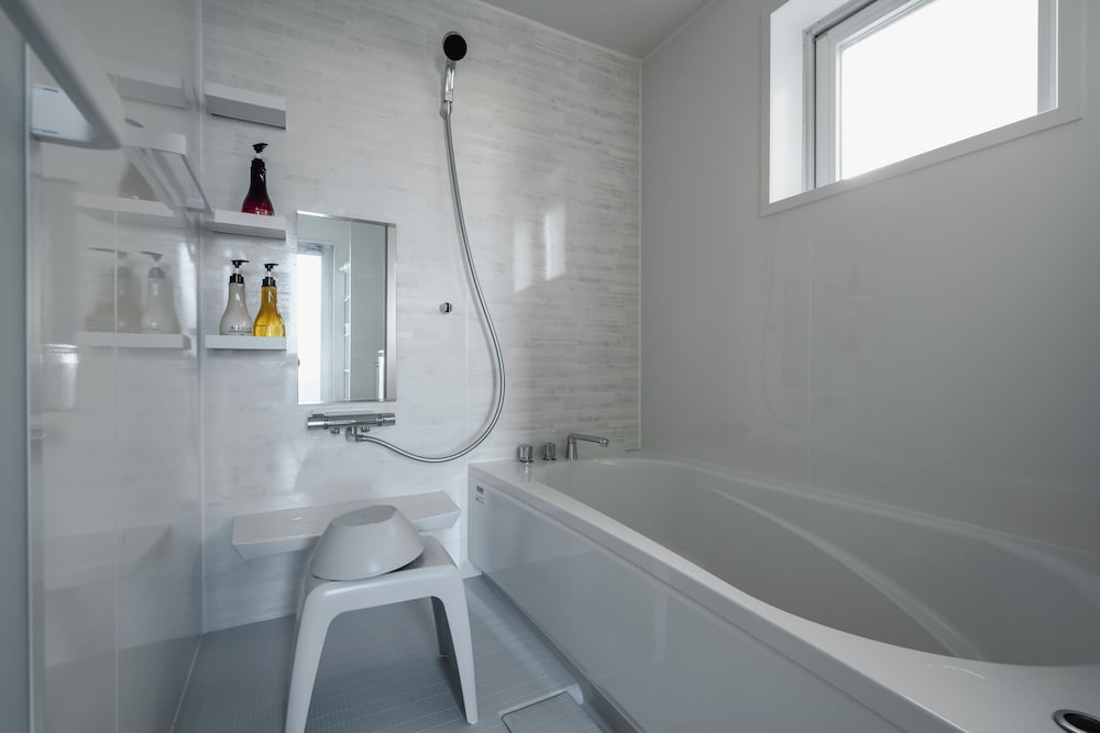 デラックス ハウス バスルーム1 | Casa Medas Miyakojima