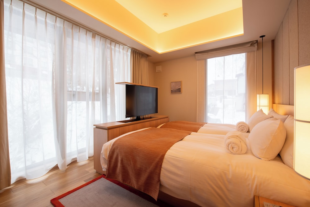 2 Bedroom Residence with Onsen | ニセコ郷