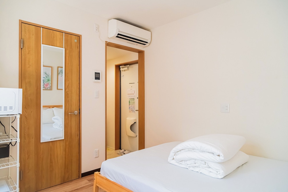 コンフォート ルーム ダブルベッド 1 台 禁煙 エンスイート リビング エリア0 | TOKYO E JOY INN