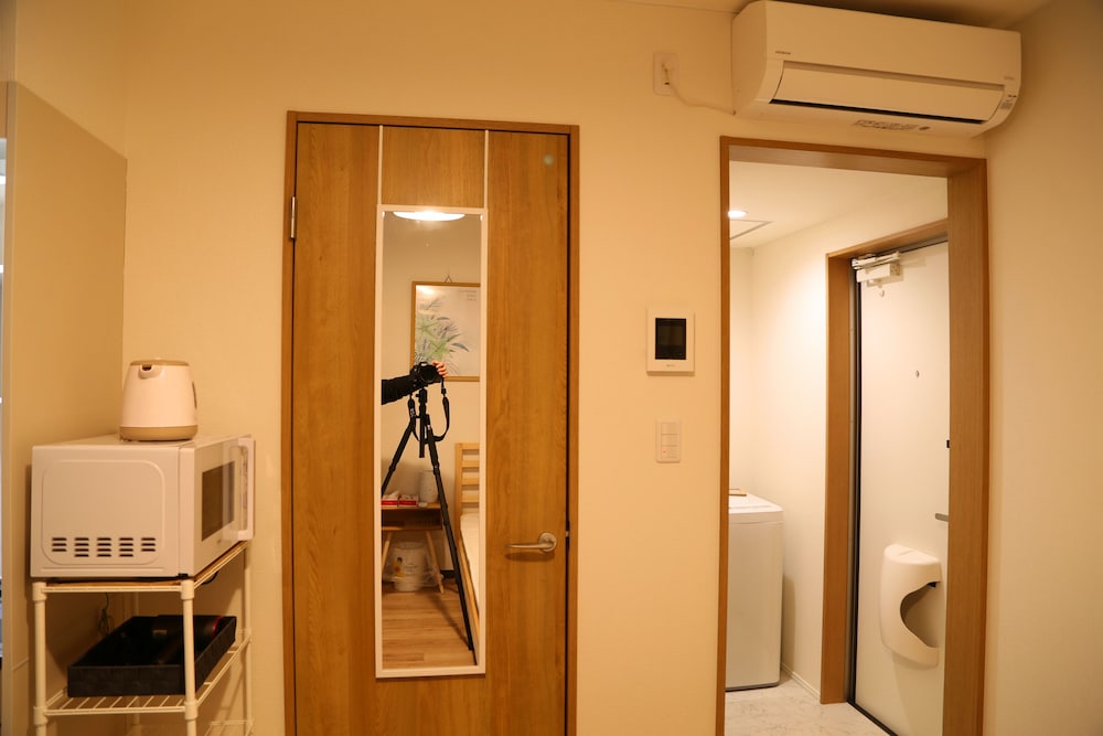コンフォート ルーム ダブルベッド 1 台 禁煙 エンスイート バスルーム1 | TOKYO E JOY INN