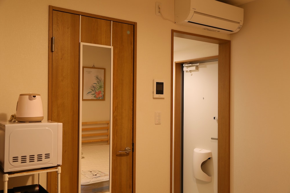 コンフォート ルーム ダブルベッド 1 台 禁煙 エンスイート 専用キッチン0 | TOKYO E JOY INN