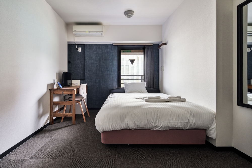 コンフォート ダブルルーム ダブルベッド 1 台 フルバスルーム 禁煙 | Hotel STARRIZE