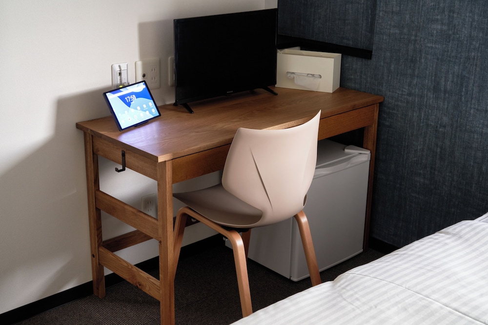 コンフォート ダブルルーム ダブルベッド 1 台 フルバスルーム 禁煙 客室3 | Hotel STARRIZE