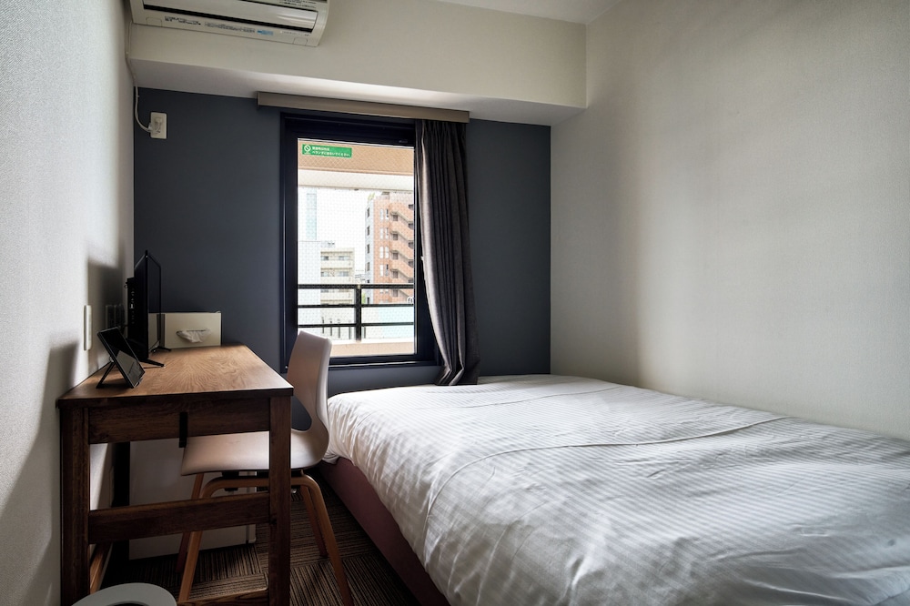 スタンダード ダブルルーム ダブルベッド 1 台 シャワールーム 禁煙 | Hotel STARRIZE