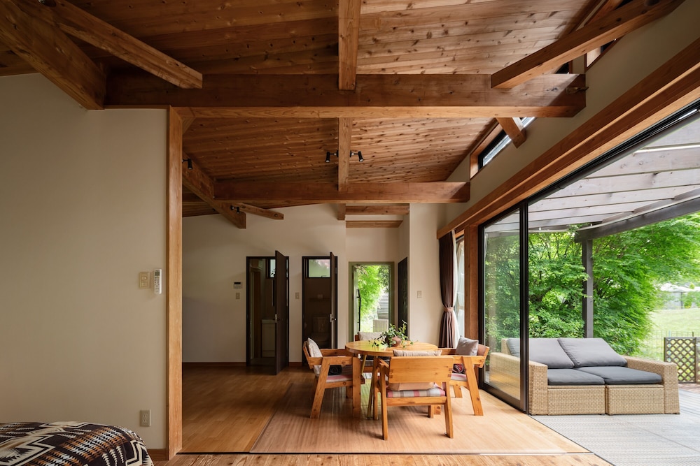 クラシック コテージ 客室内のダイニングエリア0 | THE FARM Resort Japan