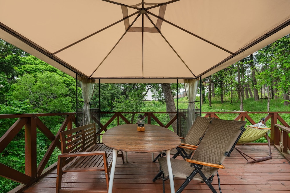 ロマンティック テント 客室5 | THE FARM Resort Japan