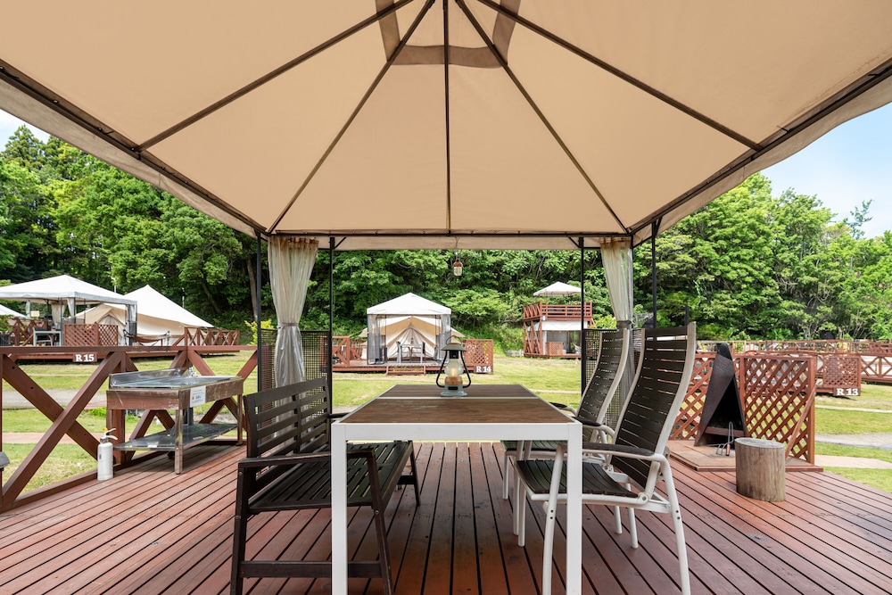 スタンダード テント 客室1 | THE FARM Resort Japan