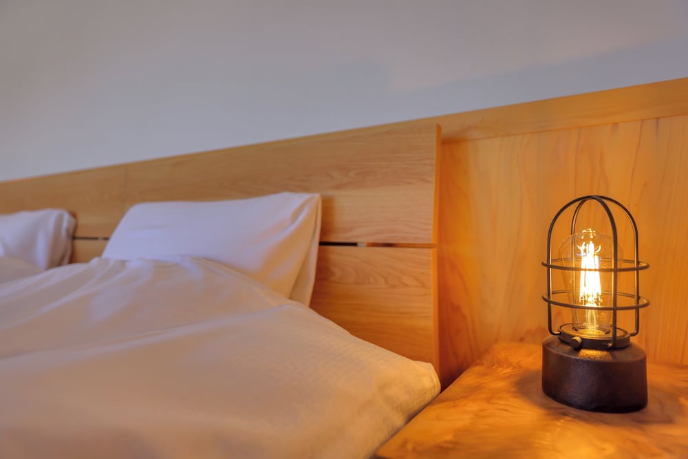 デラックス キャビン 1 ベッドルーム 禁煙 サウナ 客室2 | AWAUMI 富士河口湖リゾート