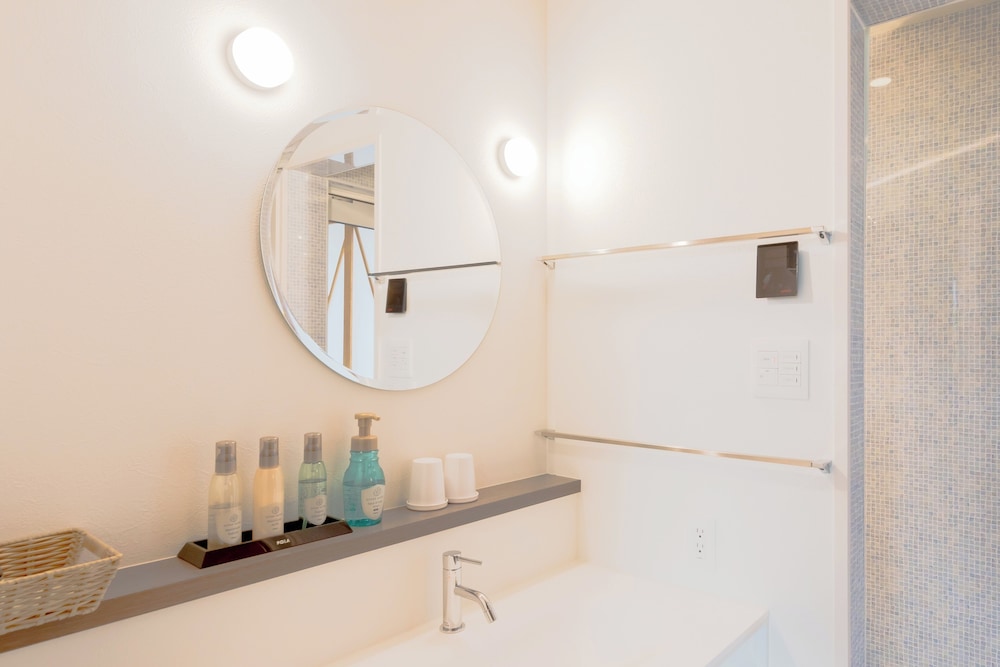 ベーシック テント 1 ベッドルーム 禁煙 サウナ バスルーム1 | AWAUMI 富士河口湖リゾート