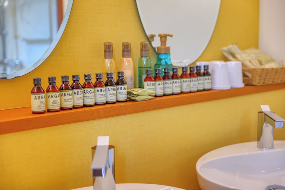 ラグジュアリー スイート 1 ベッドルーム 禁煙 サウナ 客室の設備とサービス0 | AWAUMI 富士河口湖リゾート