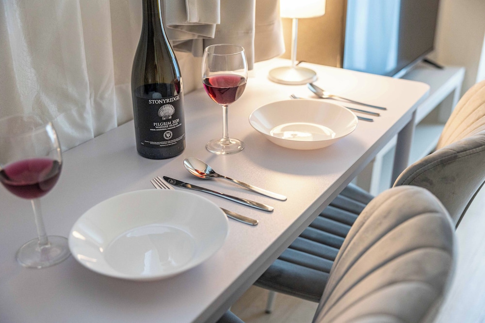 Esterrace 102 禁煙 客室2 | エステラス大阪ウエスト