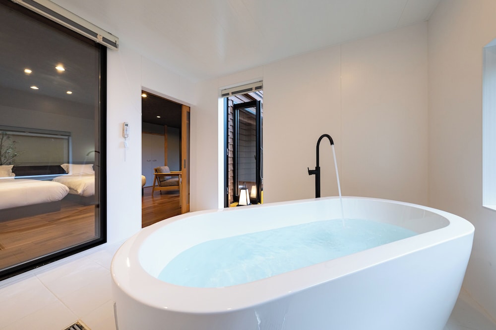 [井筒楼 弐番]テラス･お風呂付1階洋室 禁煙 バスルーム0 | 浪漫の宿 井筒楼