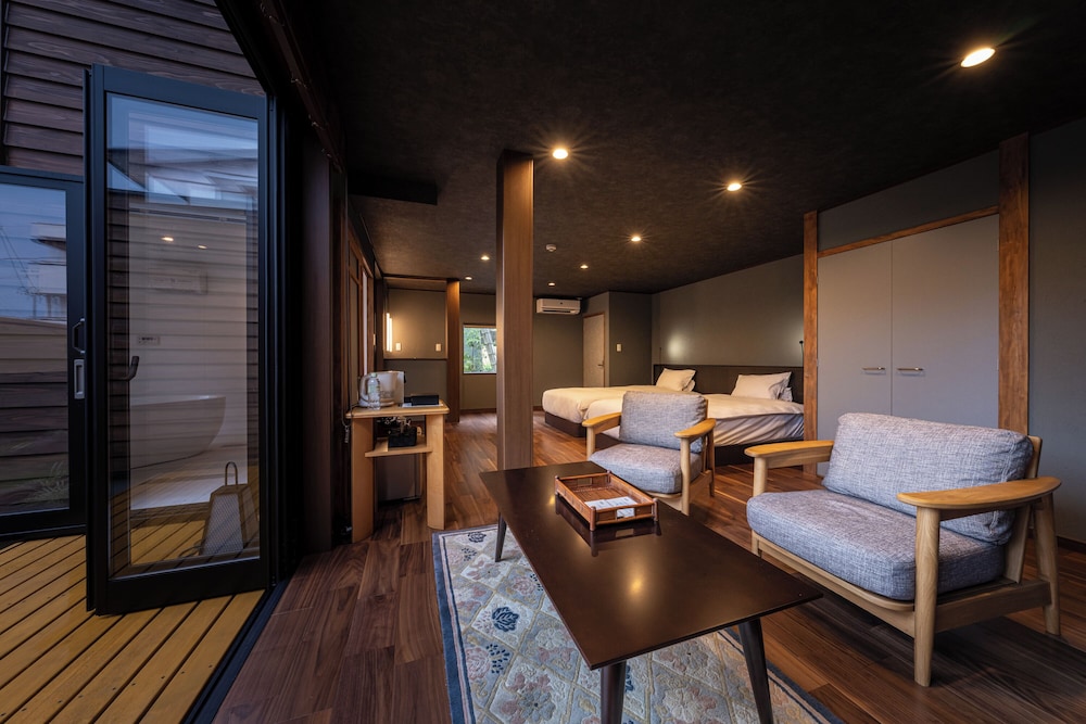 [井筒楼 弐番]テラス･お風呂付1階洋室 禁煙 客室2 | 浪漫の宿 井筒楼