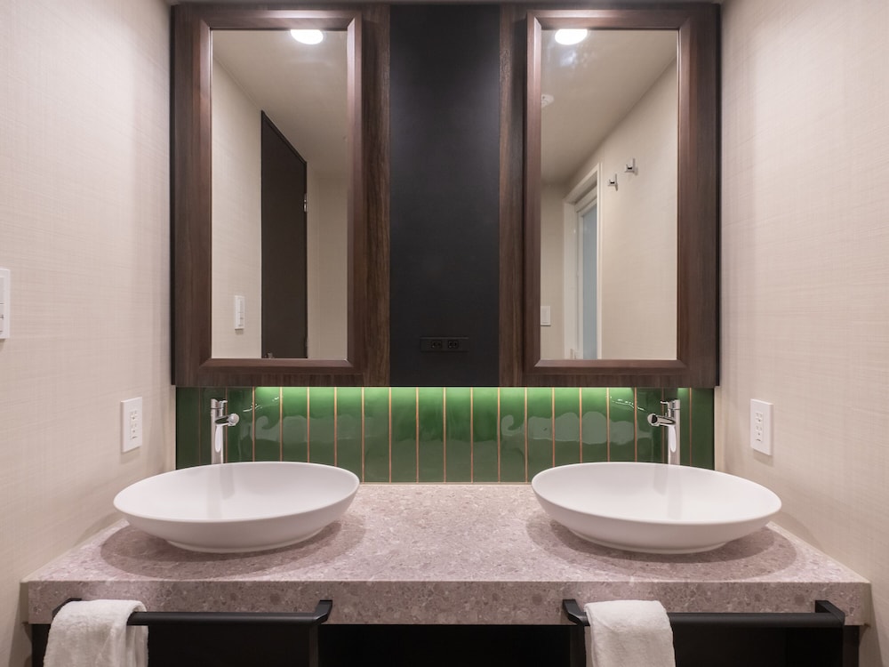 コネクティングルーム 禁煙 バスルーム0 | ロワジールホテル 京都東寺