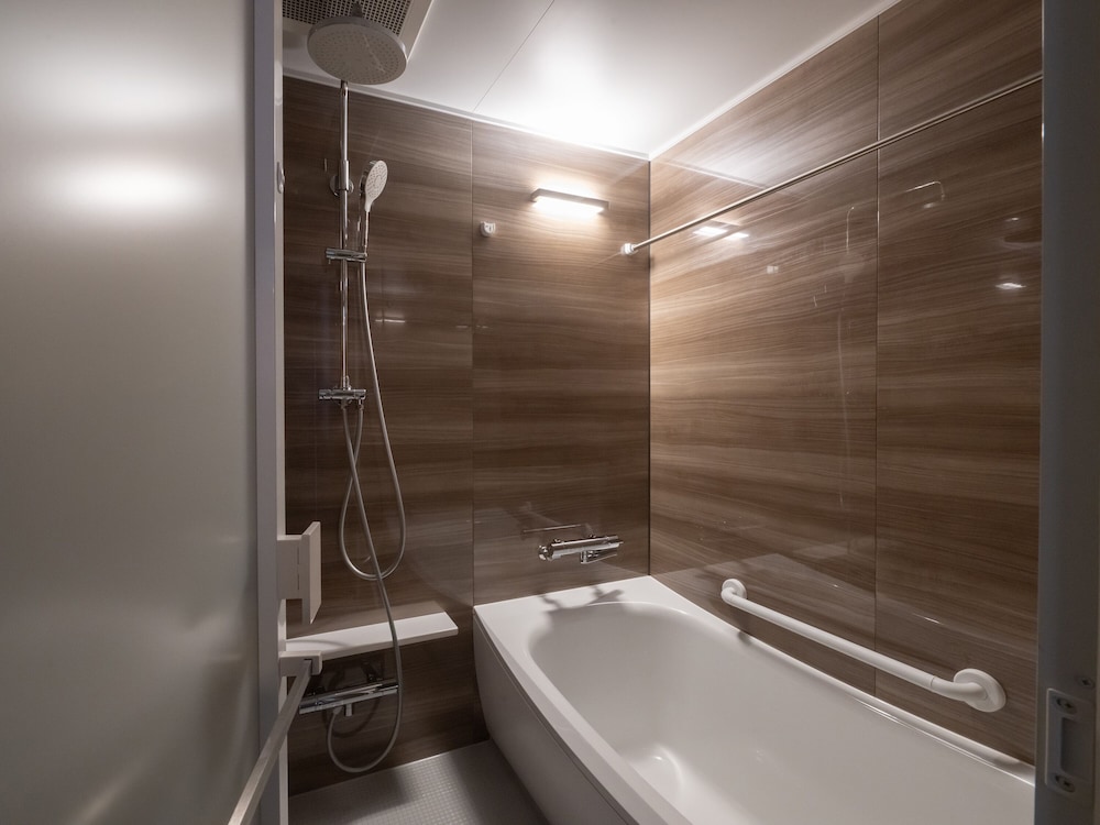 コネクティングルーム 禁煙 バスルーム1 | ロワジールホテル 京都東寺