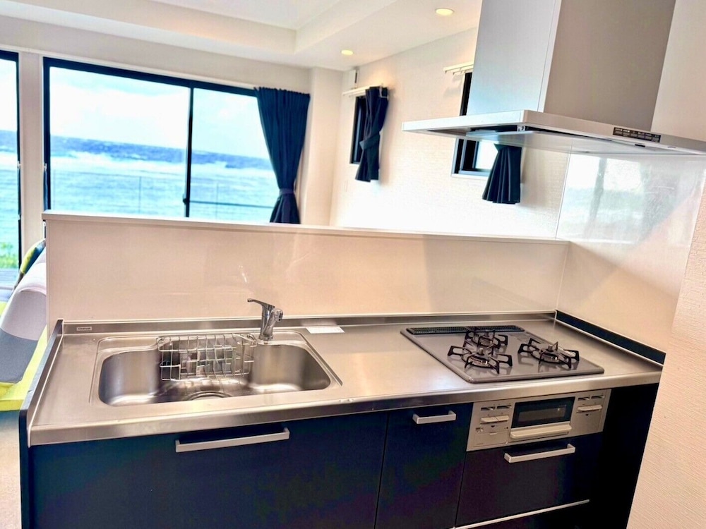 パノラミック ハウス 専用キッチン6 | AZ Hotel Ocean View