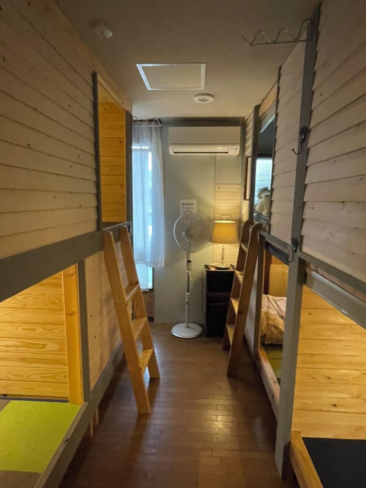 ツインルーム 男女共用ドミトリー 客室1 | まちやど Motomachi