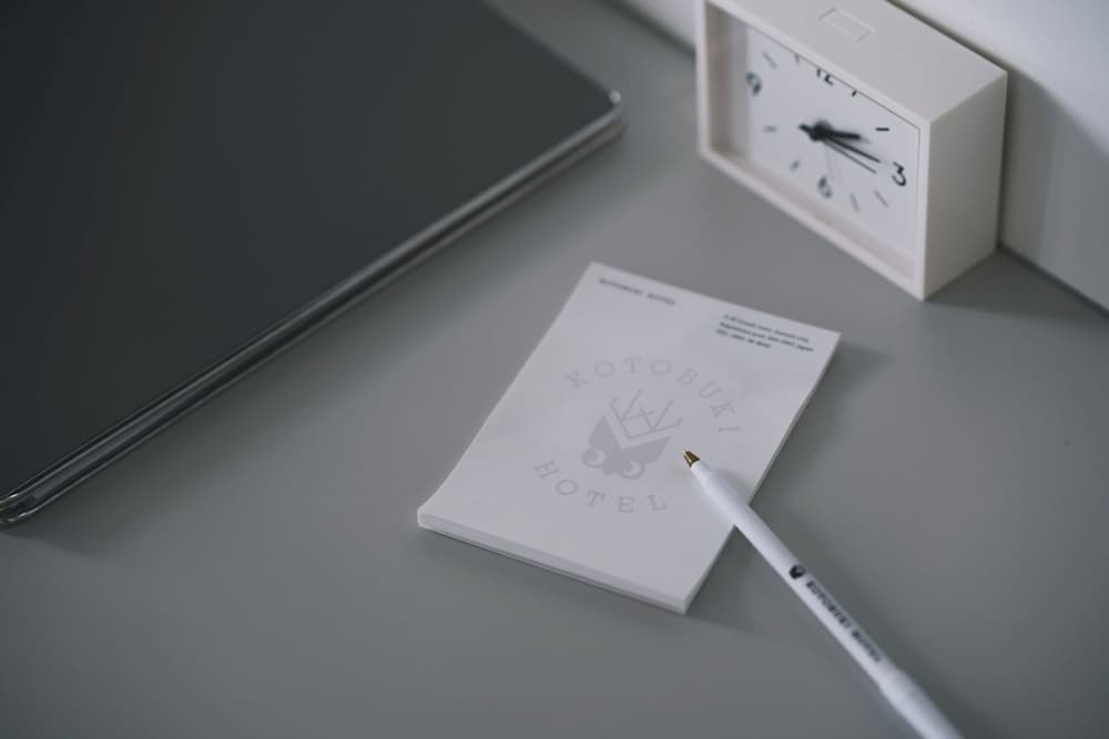 セミダブルルーム 禁煙 客室1 | コトブキホテル