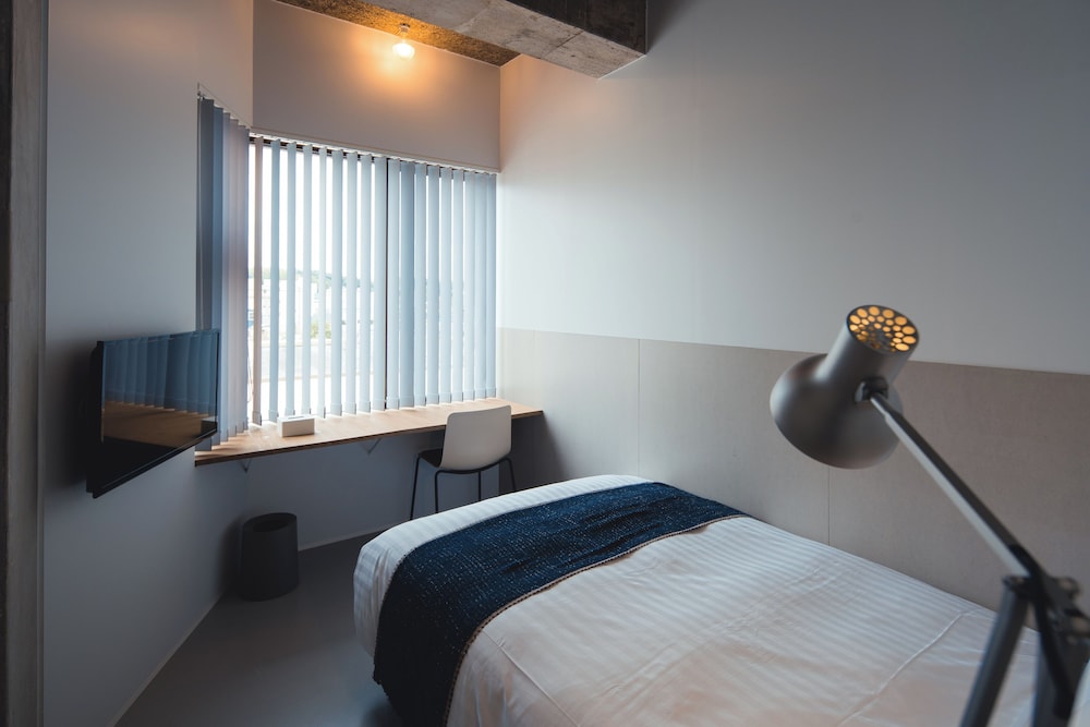 セミダブルルーム 禁煙 | コトブキホテル