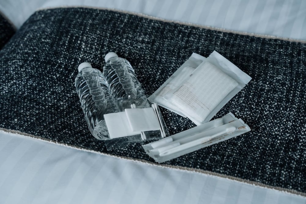 セミダブルルーム 禁煙 客室4 | コトブキホテル