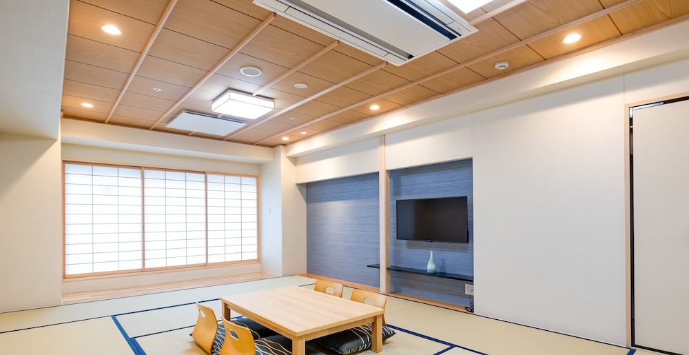 ワイド和室 定員2~4名 禁煙 客室6 | 旅館 銀閣
