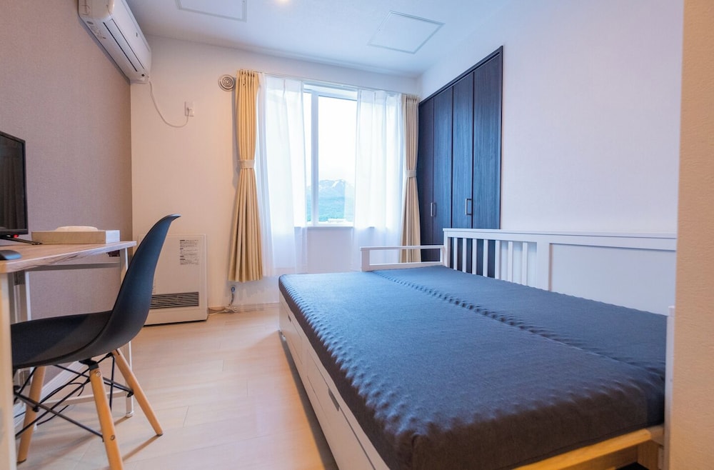 スタンダード ダブルルーム リビング エリア7 | Niseko Hirafu Ski Resort Condo