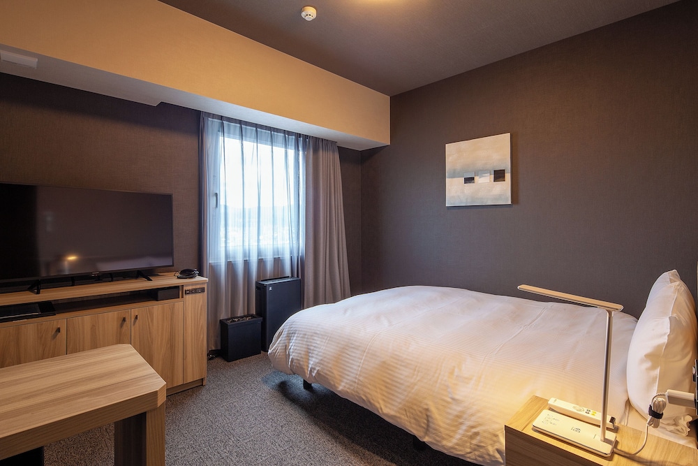 スタンダード ダブルルーム 喫煙可 | ホテルルートイン三次駅前