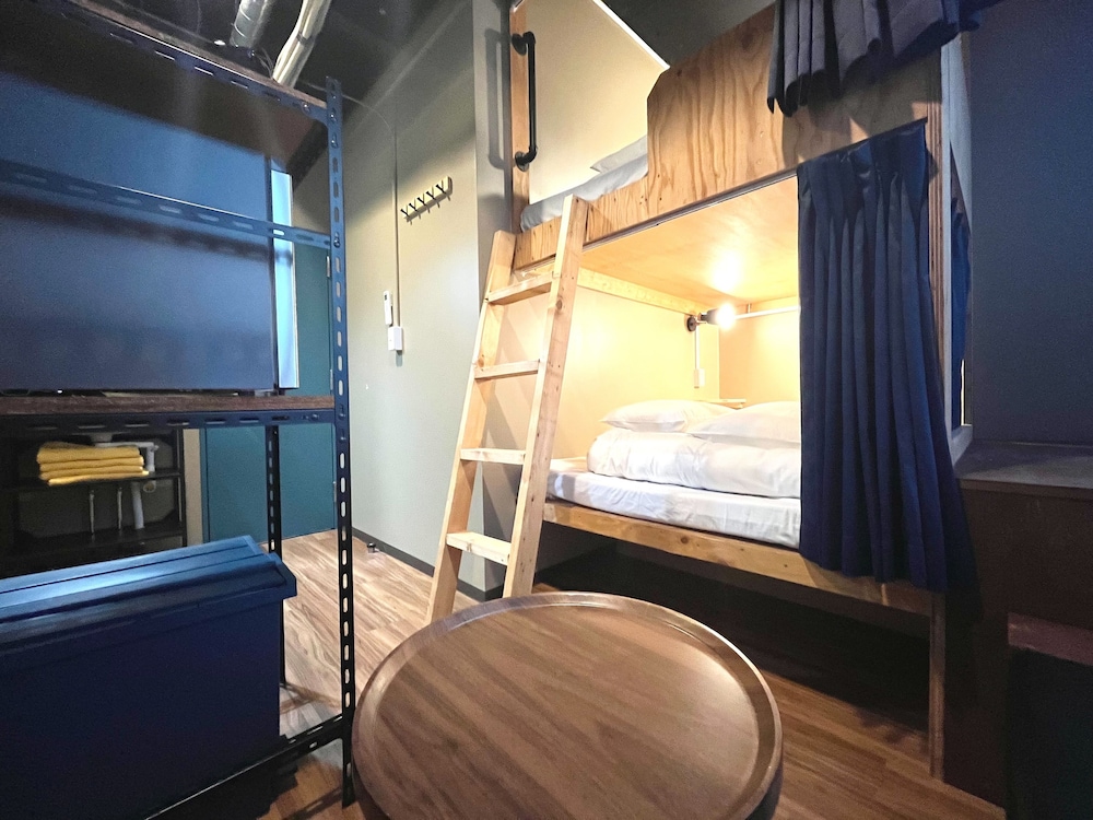 コンフォート 4 人部屋 客室3 | わさび三田ホテル