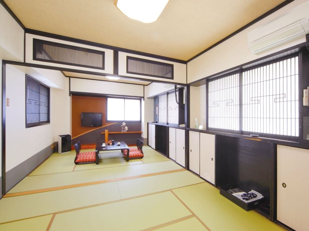 Japanese Style Room, 36sqm, Private Bathroom, Non-smoking | Hotel シャトレーイン京都