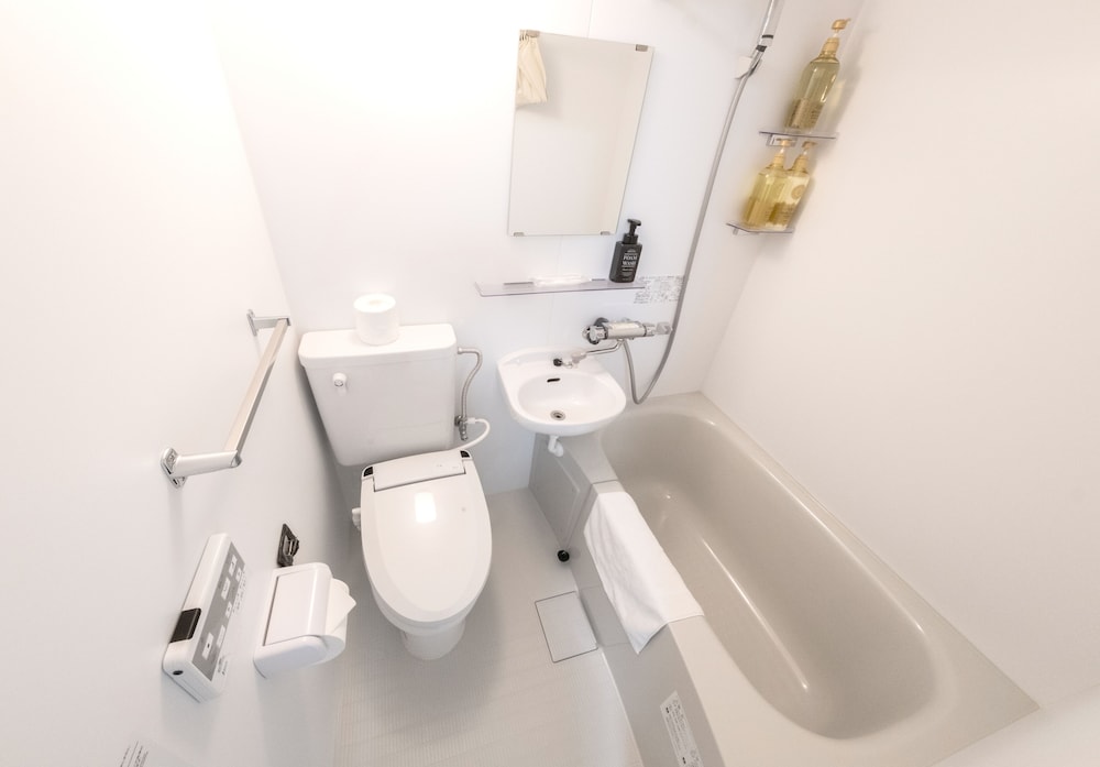 スタンダード ルーム ダブルベッド 1 台 禁煙 専用バスルーム バスルーム0 | JL HOUSE KUTCHAN