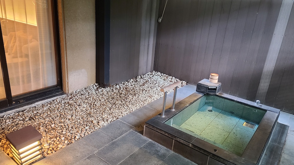 [禁煙] スーペリアツイン/ 温泉露天風呂付 (岩風呂) 客室3 | nol hakone myojindai