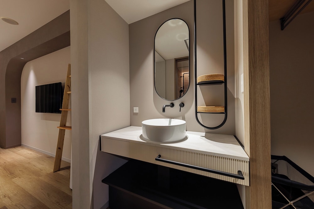 [禁煙] スーペリアツイン/温泉露天風呂付 バスルーム1 | nol hakone myojindai