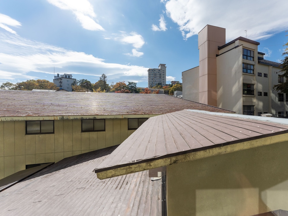 スタンダード和室14畳 D 低層階 禁煙 部屋からの景観0 | 亀の井ホテル 草津湯畑