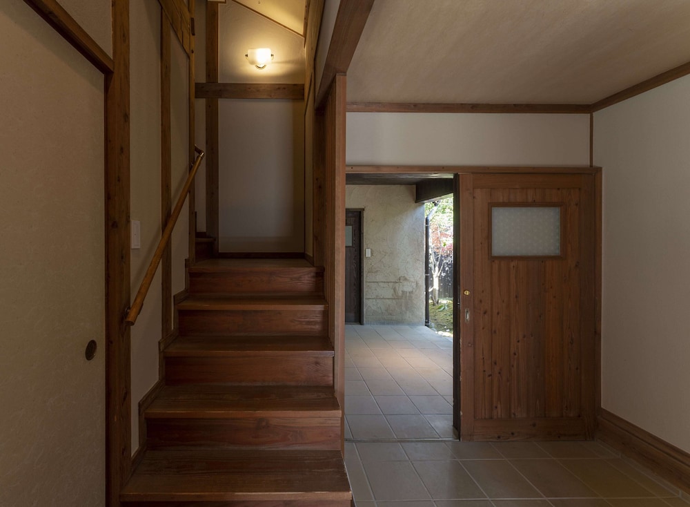 スーペリア スタジオ 客室1 | 久邸