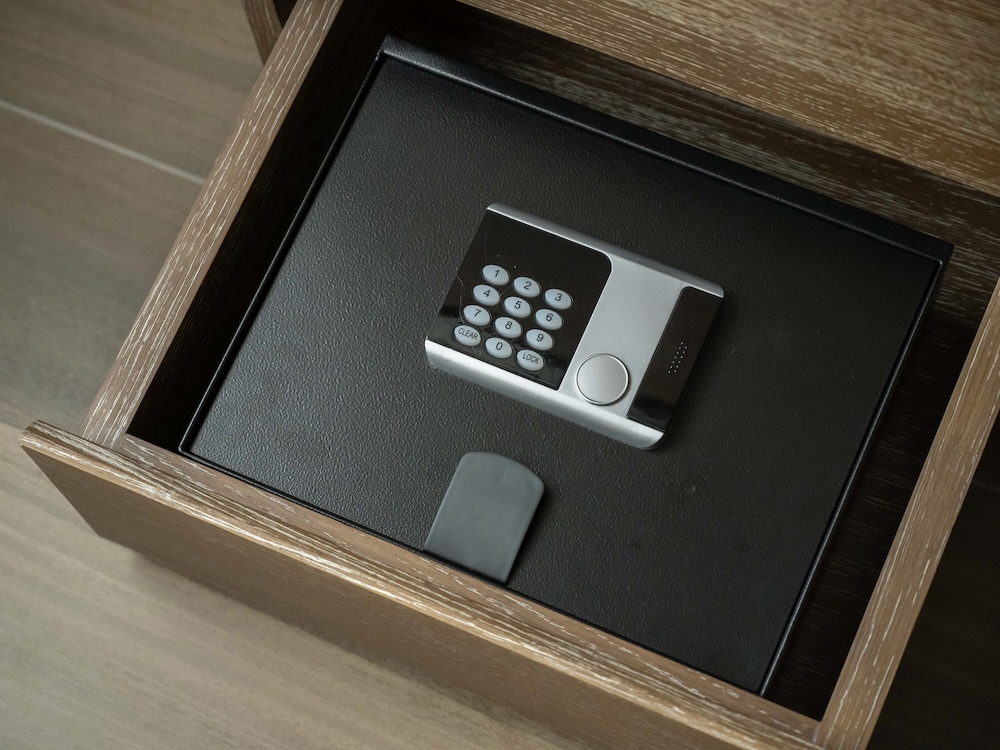 スーペリア ダブルルーム (ソフトドリンク, ブレッド&ペイストリー無料) 禁煙 客室の設備とサービス8 | insomnia 京都御池