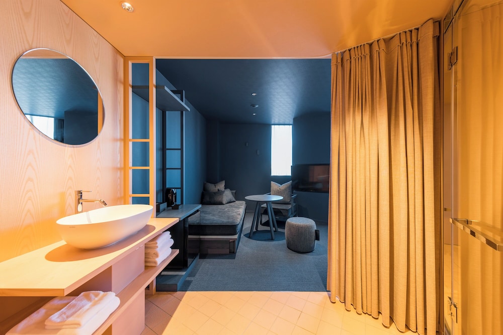 [ダークブルー] スーペリアルーム 禁煙 客室1 | トグルホテル水道橋