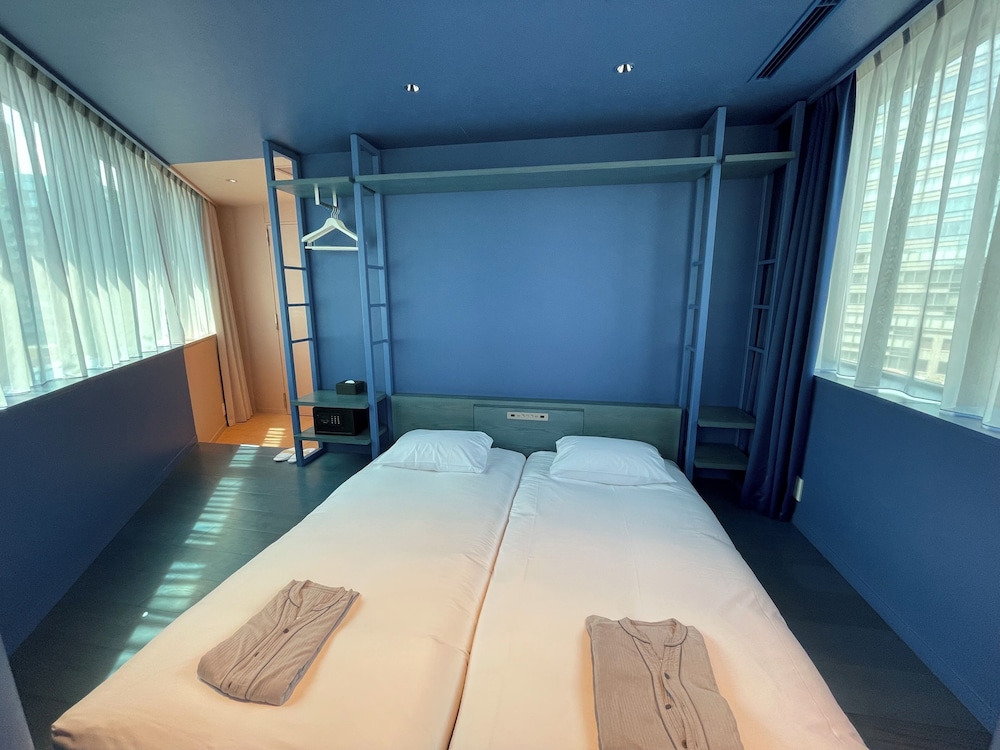 [ダークブルー] コーナールーム 禁煙 客室4 | トグルホテル水道橋