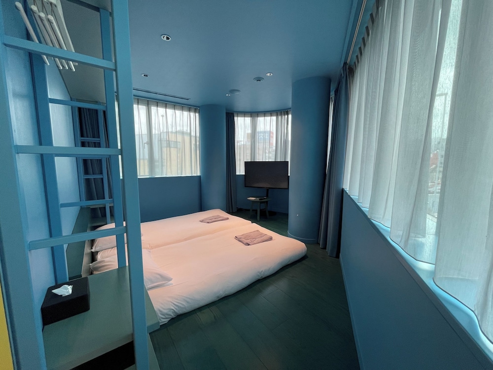 [ライトブルー] コーナールーム 禁煙 客室4 | トグルホテル水道橋