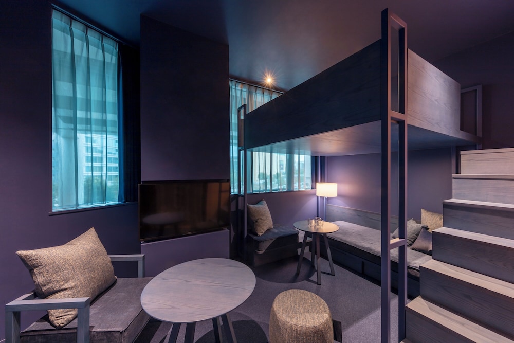 [ダークブルー] プレミアロフトルーム 禁煙 | トグルホテル水道橋