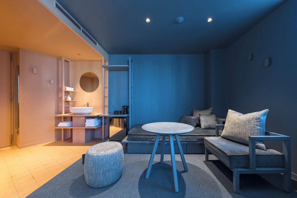 [ダークブルー] スーペリアルーム 禁煙 | トグルホテル水道橋