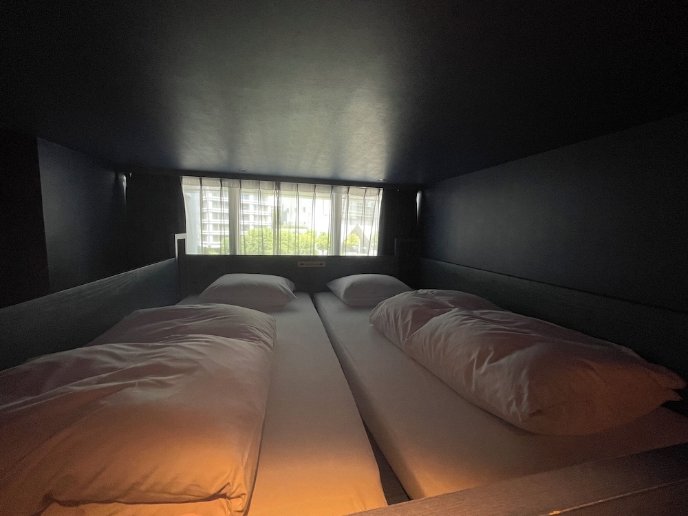 [ダークブルー] プレミアロフトルーム 禁煙 客室4 | トグルホテル水道橋