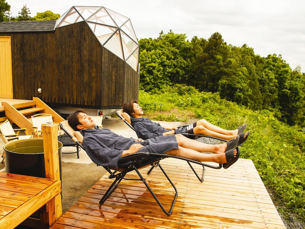 パノラミック コテージ サウナ リビング エリア3 | HOLE37