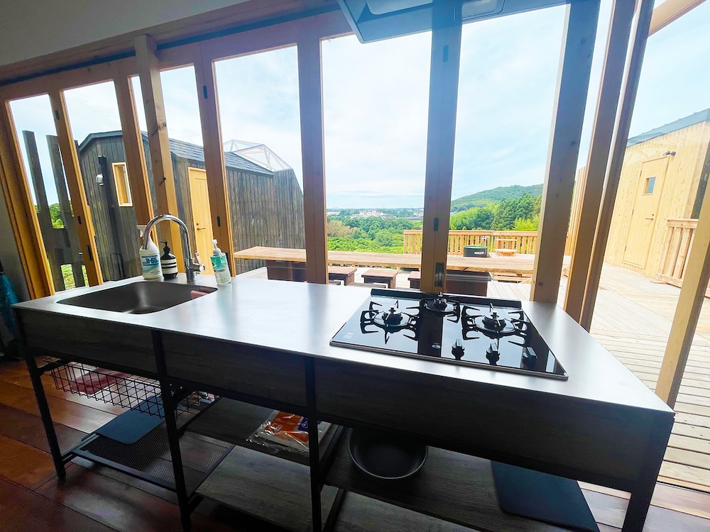 パノラミック コテージ サウナ 専用キッチン3 | HOLE37