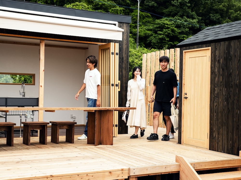 パノラミック コテージ サウナ 客室内のダイニングエリア0 | HOLE37