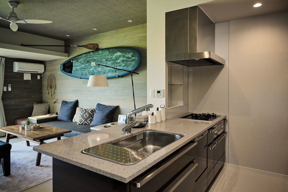 ラグジュアリー コンドミニアム 専用キッチン2 | Grand blue 303