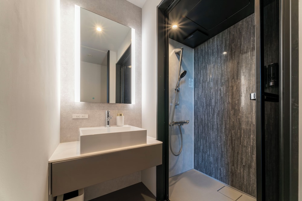 プレジデンシャル ヴィラ バスルームのシャワー0 | RIVIERA Kujukuri