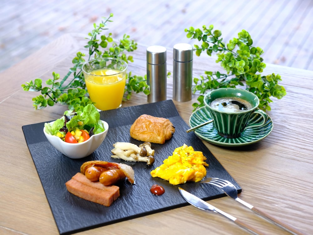 デラックス ダブルまたはツインルーム 禁煙 ペット不可 朝食0 | アルメリア ホテル