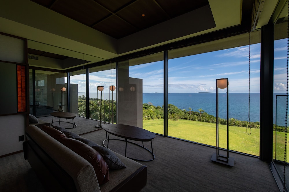 スーペリア ツインルーム バルコニー オーシャンビュー 客室2 | 五島リトリート ray by 温故知新