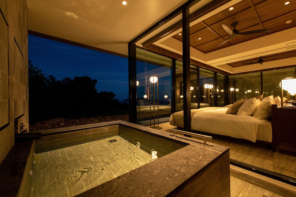 ファミリー ツインルーム オーシャンビュー 1 階 バスルーム1 | 五島リトリート ray by 温故知新