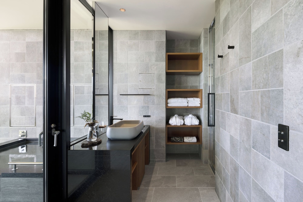 スーペリア ツインルーム バルコニー オーシャンビュー 客室の設備とサービス0 | 五島リトリート ray by 温故知新